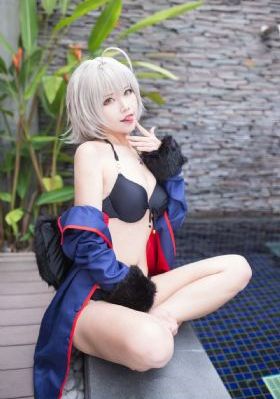 无赖勇者的鬼畜美学